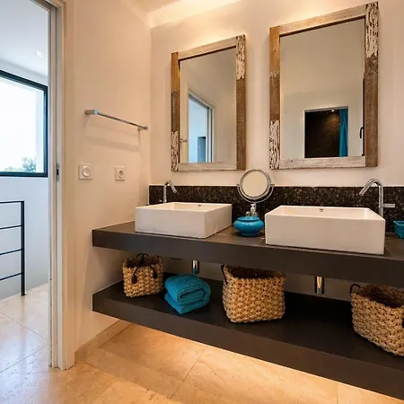 Le Clos Real, D'exception Avec Vue Mer, Piscine Chauffee A Debordement, Golfe De Saint Tropez